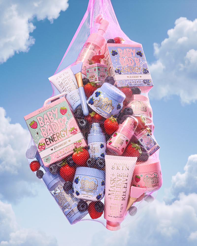 P.Louise Strawberry และ Blueberry Bundle Duo ในถุงตาข่ายลอยฟ้า