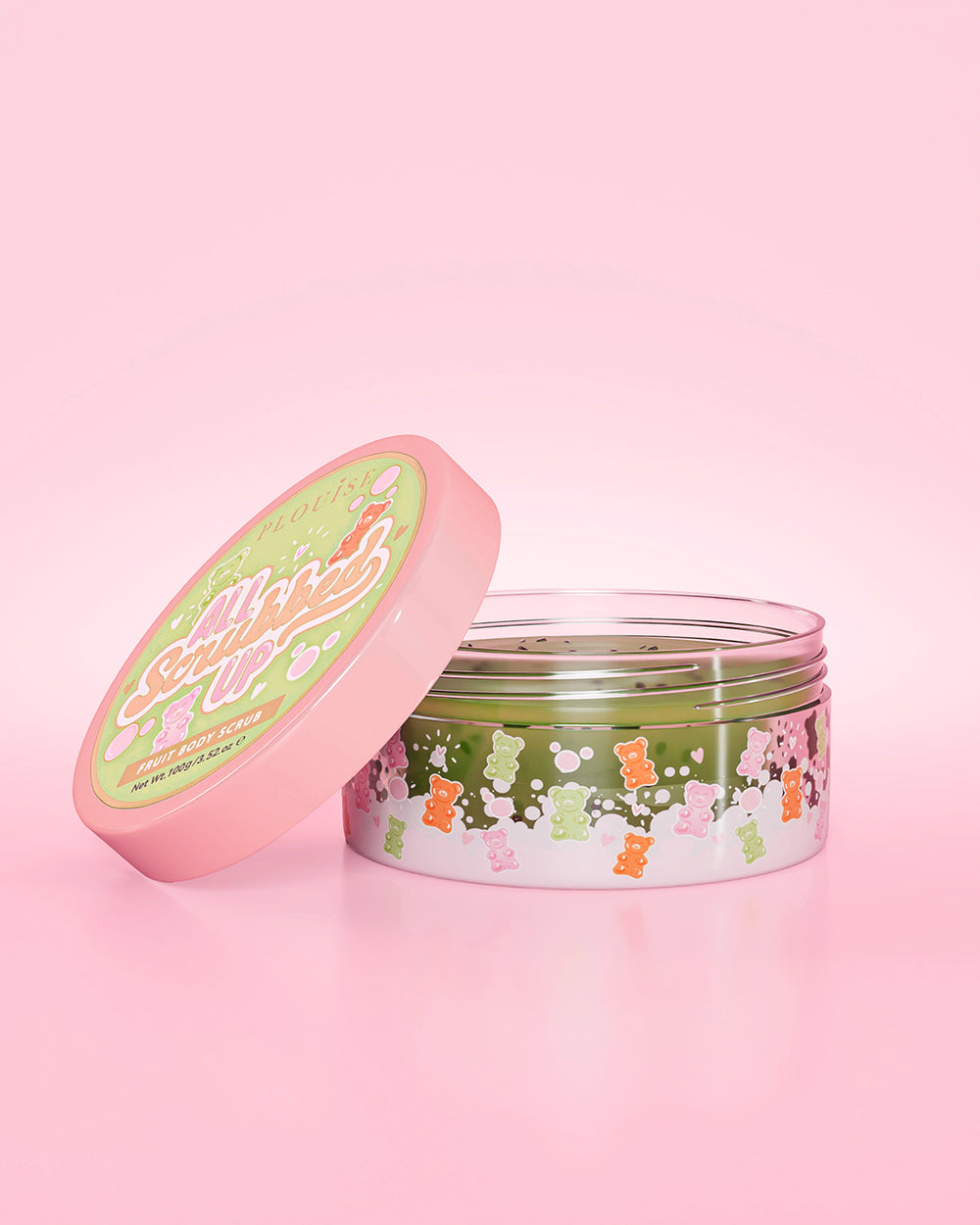 Open pot P. Louise All Scrubbed Up Body Scrub in Gummy Bears-geur op een roze achtergrond