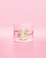 Et rosa P.Louise badekar eller Baddie Buff Scalp and Body Sugar Scrub i Coconut Coast