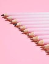 Et bilde av P.Louise Ultimate Definition Sharpenable Lip Liners i en skråstilt rad som viser linerspissene